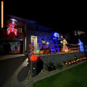 Halloween display at 67 Bodalla Street, Tullimbar