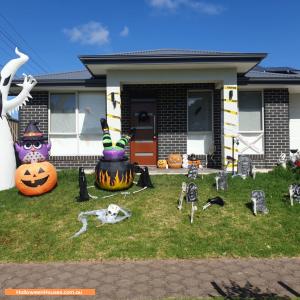 Halloween House at 5B Penelope Avenue, Valley View